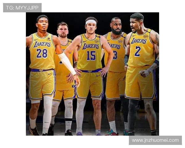 詹姆斯领衔湖人新赛季阵容冲击总冠军 韦少或成关键角色